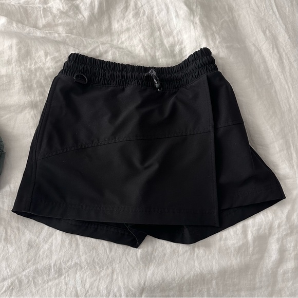 Set of 3 Old Navy XS Skorts - Picture 2 of 6